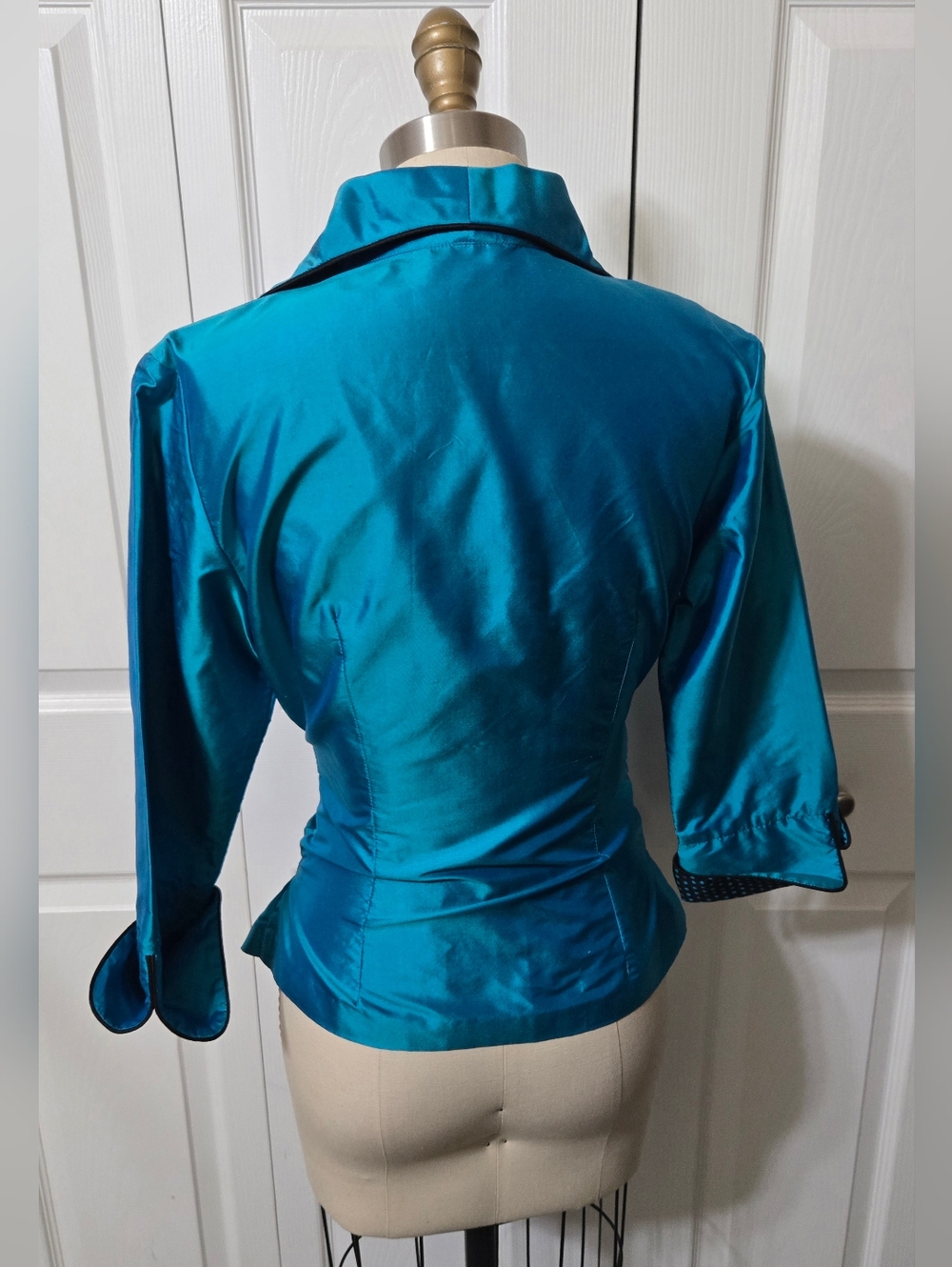 Teal Button Up Top w/Attached Poke a dot Belt, Size 6, Like New - Picture 7 of 14
